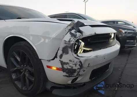 2023 Dodge Challenger Sxt z USA, uszkodzony, nr VIN 2C3CDZAGXPH693171